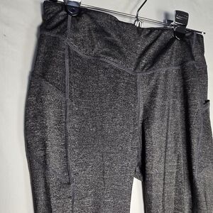 SkirtSports Size Small Pocketopia Capri Leggings Charcoal